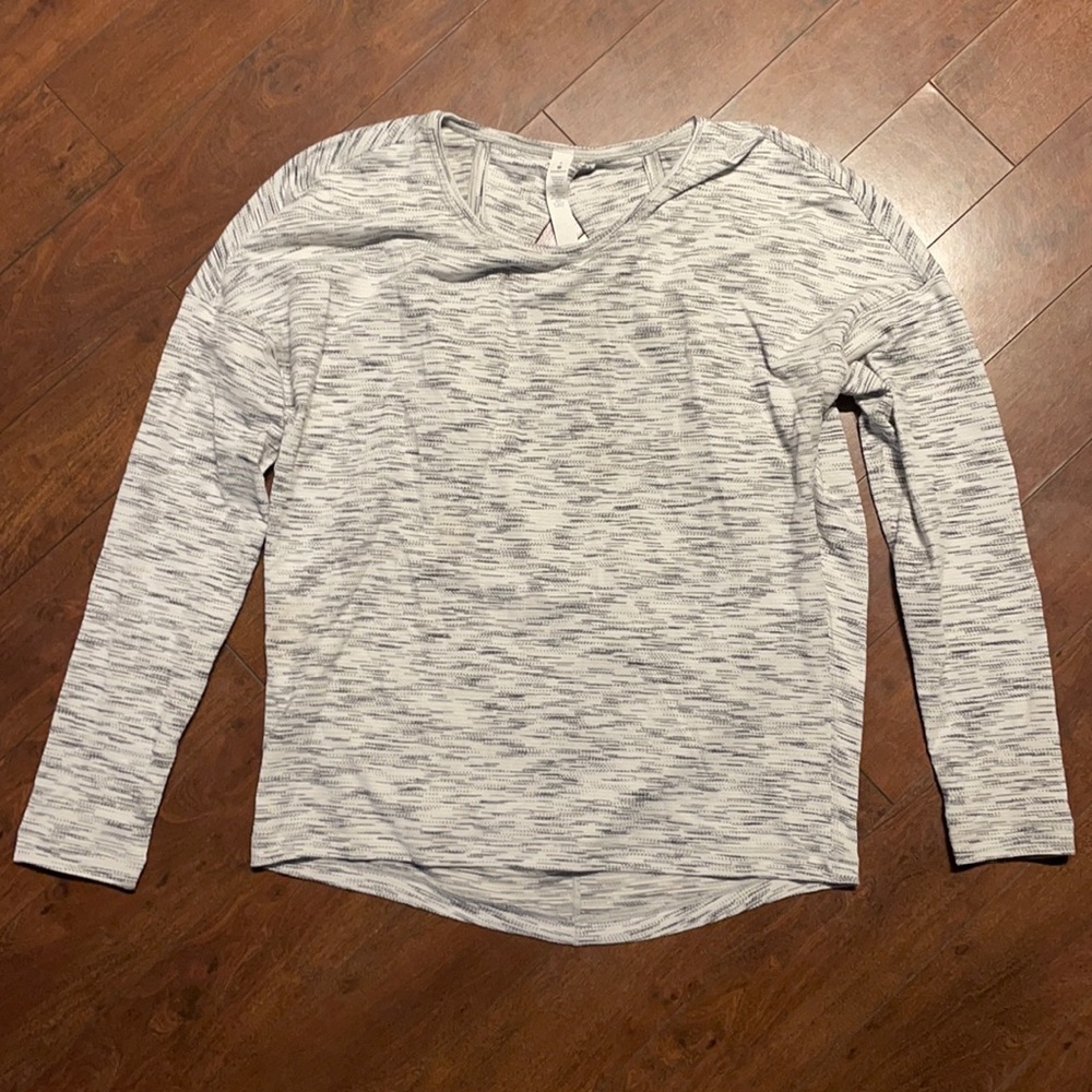 Lululemon Get Set Long Sleeve - Picture 3 of 5